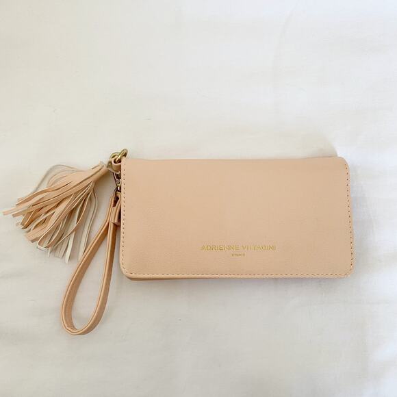 NEW Adrienne Vittadini Pink Faux Leather Wristlet - Picture 1 of 7